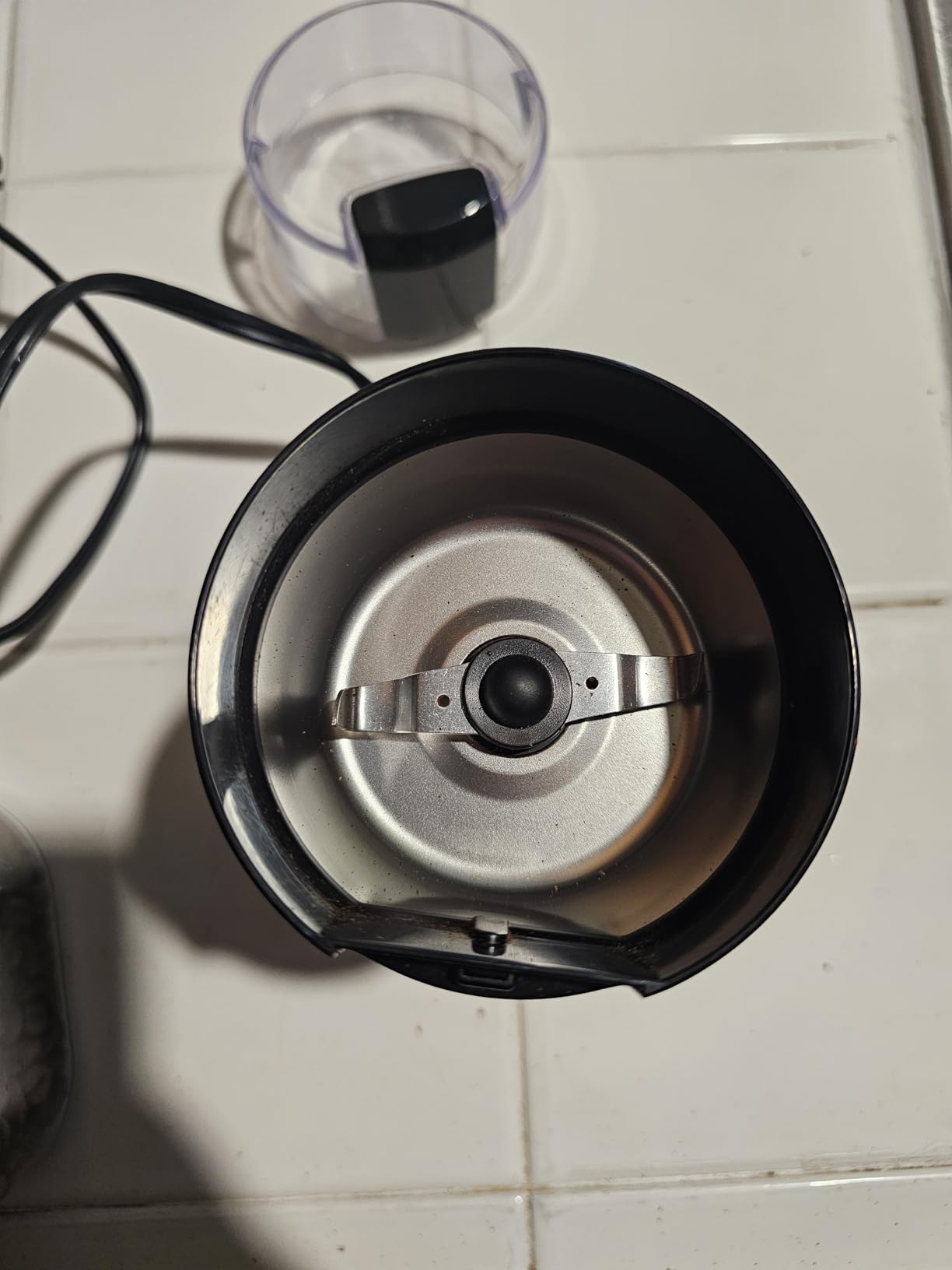 BLACK+DECKER One Touch Coffee Grinder, 2/3 Cup Coffee Bean Capacity, Spice Grinder, One Touch Push-Button Control -150 Watts -Stainless Steel Blades customer photo 2