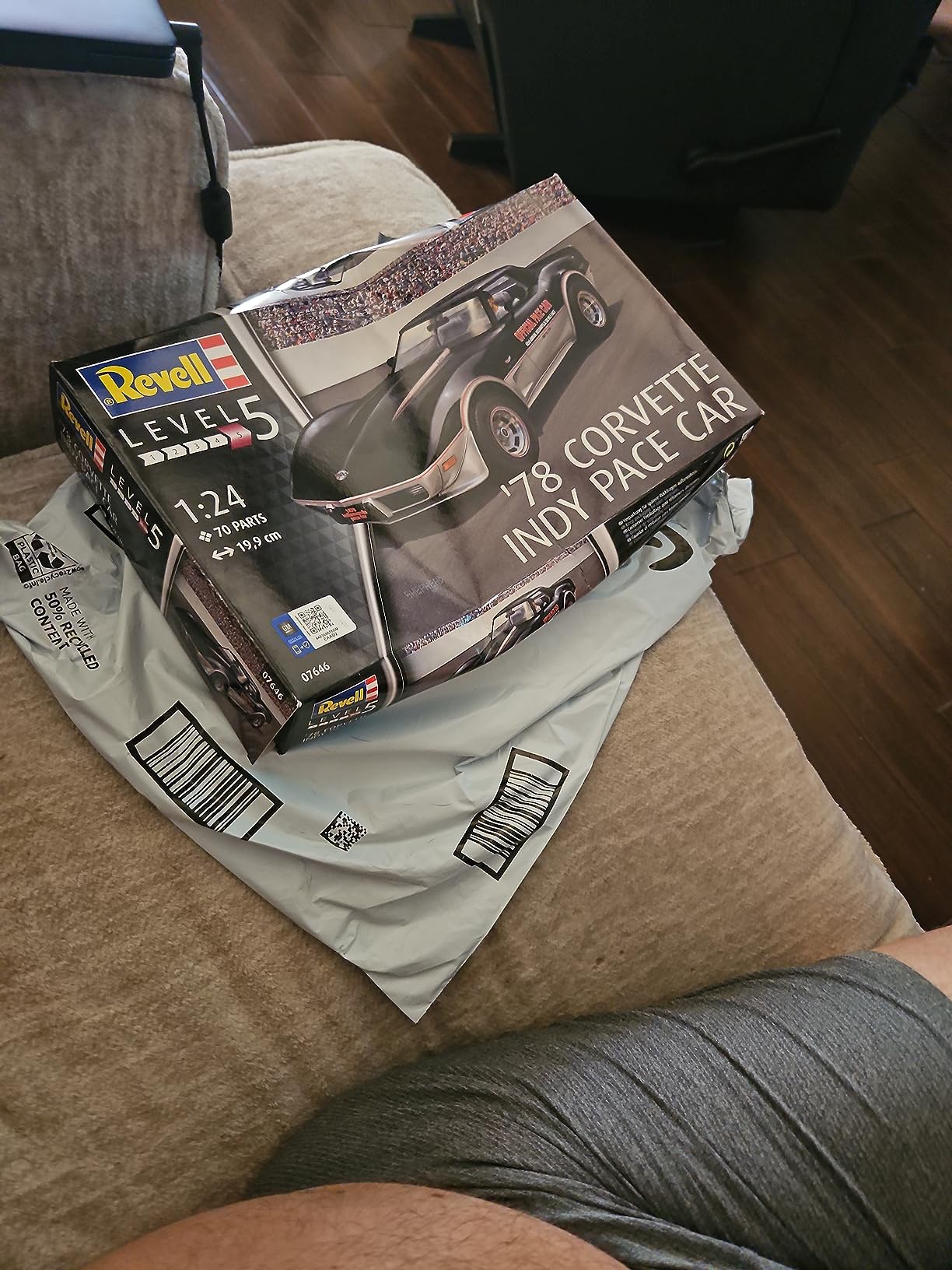 Revell RV07646 '78 Corvette Indy Pace Car 1:24 Plastic Model kit customer photo 1