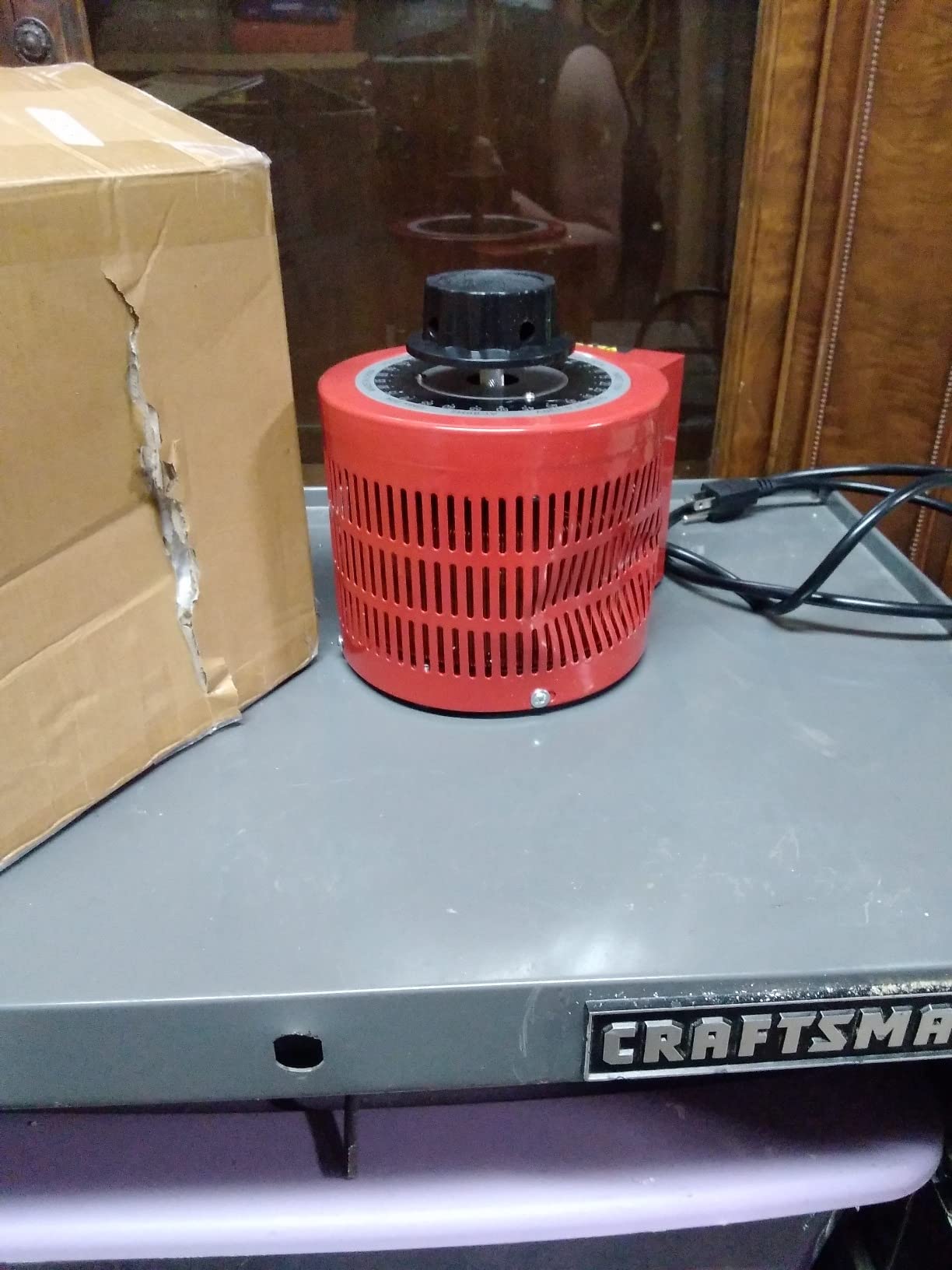 VEVOR Auto Variable Voltage Transformer 2000VA, 15.3 Amp, 110V Input 0-130V Output AC Voltage Regulator, with LCD Display 4 Extra Fuses Thermal Control Switch customer photo 1