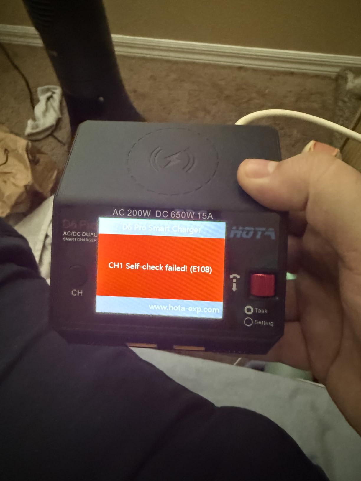 HOTA D6 Pro Lipo Charger AC200W DC650W 15A for LiHv Nicd NiMH Lipo Battery with Balance Phone Wireless Charging customer photo 2