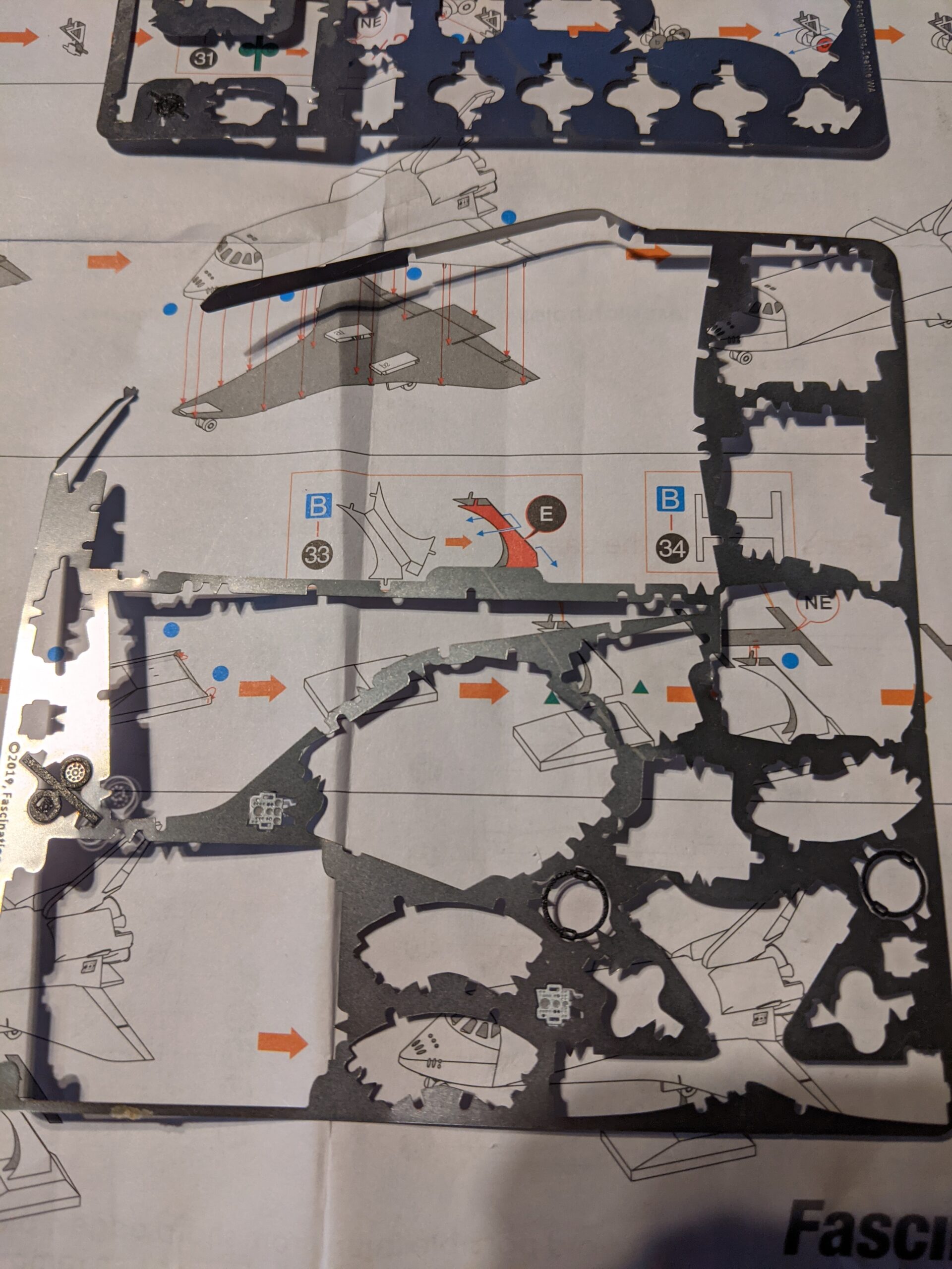 Fascinations Metal Earth Space Shuttle Discovery Color Version 3D Metal Model Kit customer photo 1