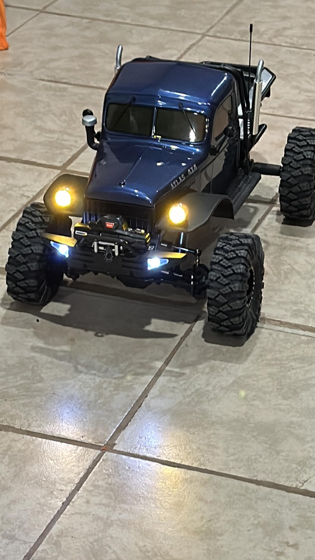 Taidda Rc Car Automatic Winch, Universal 1/8 Scale Rc Model Vehicle Crawler Car Accessory Dualmotor Winch with Wireless Remote Controller for/Hsp/Redcat customer photo 1