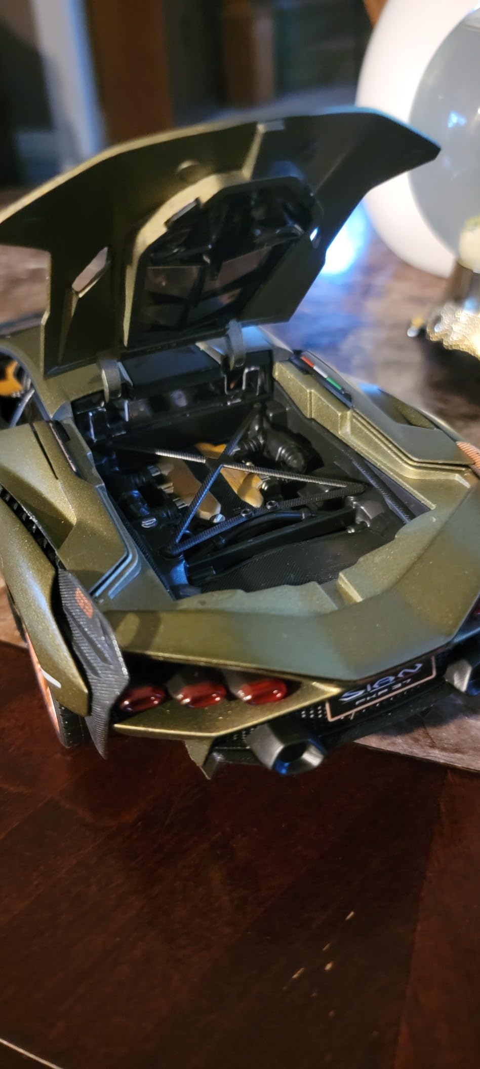 Lamborghini Bburago 1:18 Sián FKP37 - Green customer photo 2