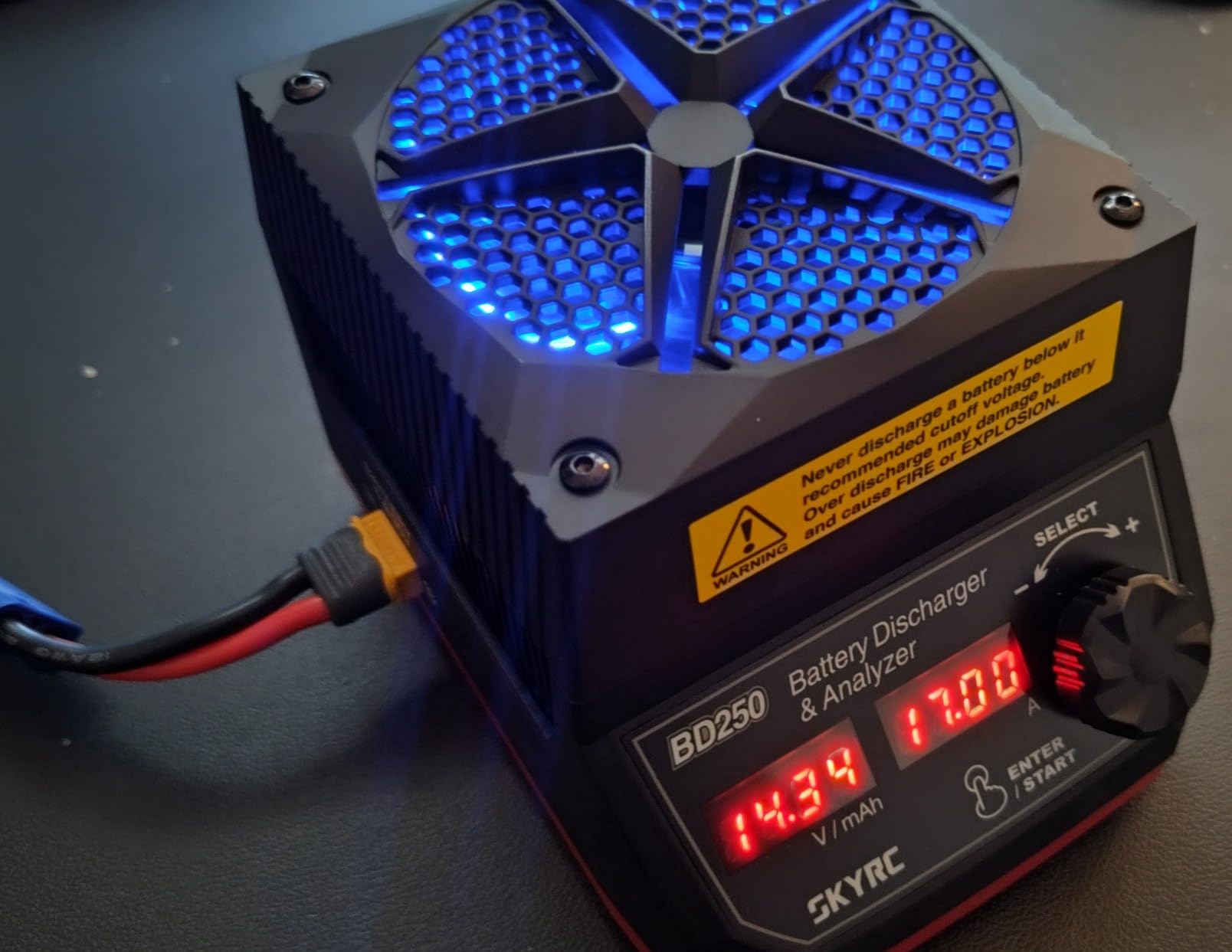 SkyRC BD250 250W 35A LiPo/LiHV/NiMH Battery Discharger & Analyzer customer photo 1