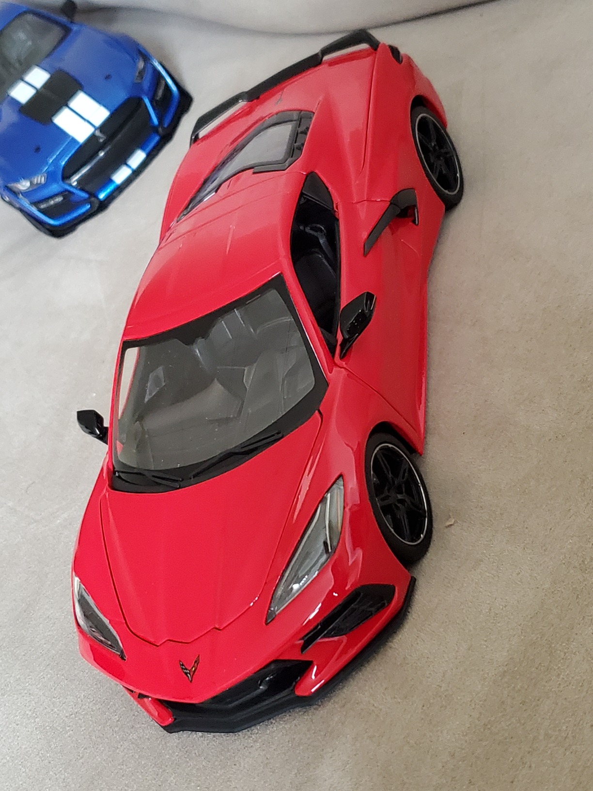 2020 Chevrolet Corvette Stingray C8 Dark Gray Metallic with Racing Stripes 1/18 Diecast Model Car by Maisto customer photo 1