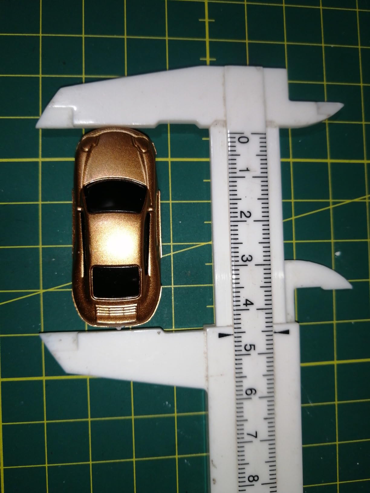 LoveinDIY 10 /87 HO Scale Model Car Mini Vehicle Racing Car Parking Scenery Street Layout Table Diorama Decoration Accessories customer photo 1