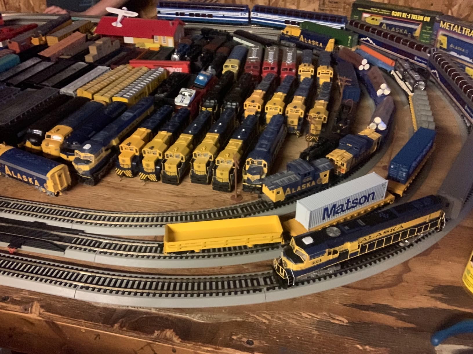 Evemodel C8741U 2pcs HO Scale 1:87 52' Flat Car Flatbed Transporter U.S.Army 52ft Model Train Container Carriage Freight Car customer photo 1