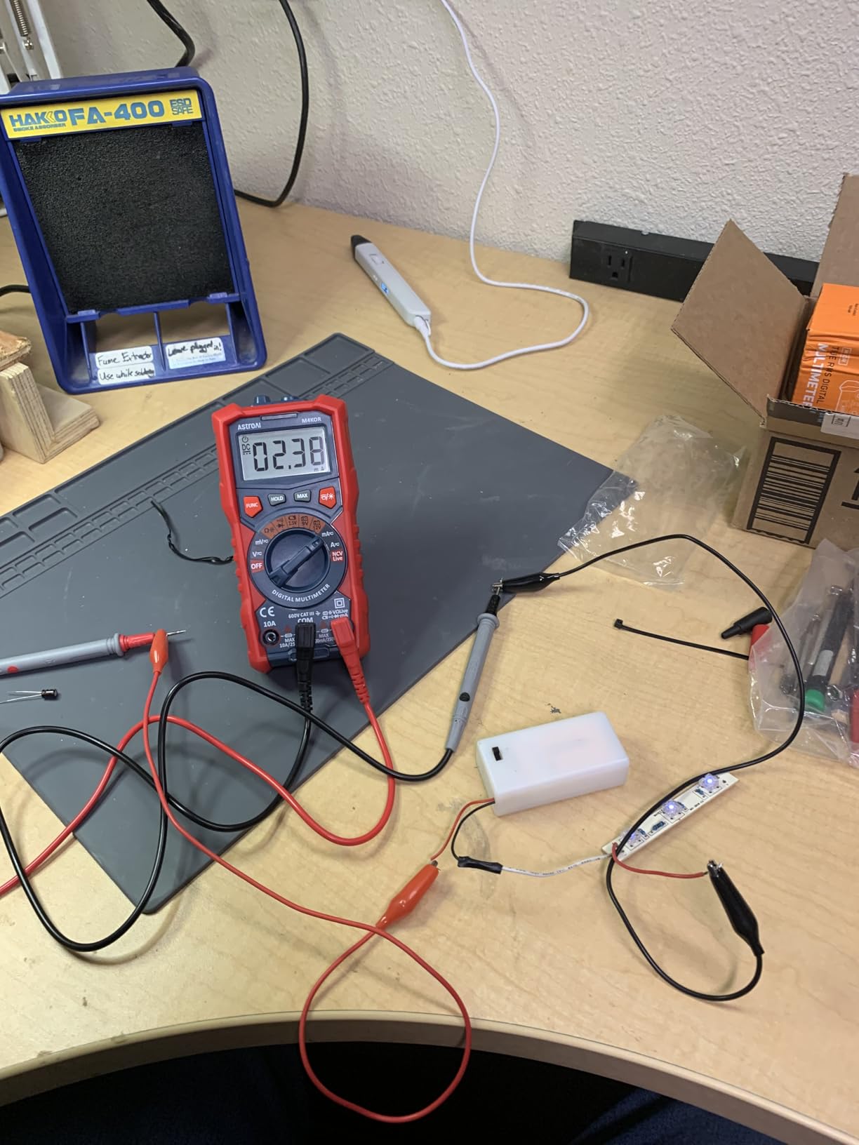 AstroAI Multimeter Tester, TRMS 4000 Counts Volt Meter Auto-Ranging Ohmmeter Digital 1.5v/9v/12v Battery Voltage Tester Measure Voltage Current Resistance Diodes Continuity Capacitance with NCV customer photo 1