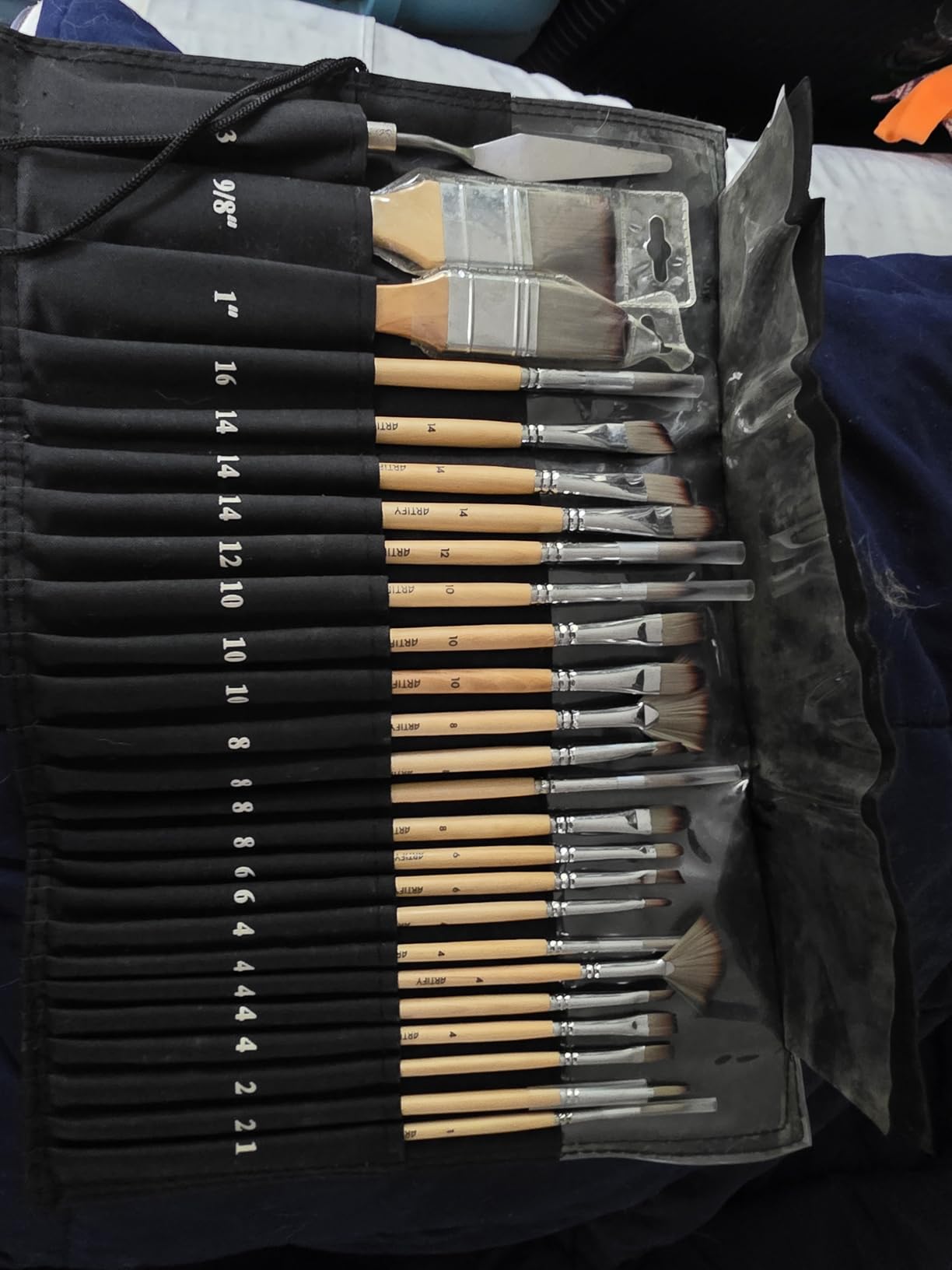 ARTIFY 25 Pieces Professional Paint Brush Set - Expert Series Synthetic Nylon Brushes for Acrylic, Oil, Watercolor, Gouache - No Shedding, Canvas Roll Case & Palette Knife customer photo 1