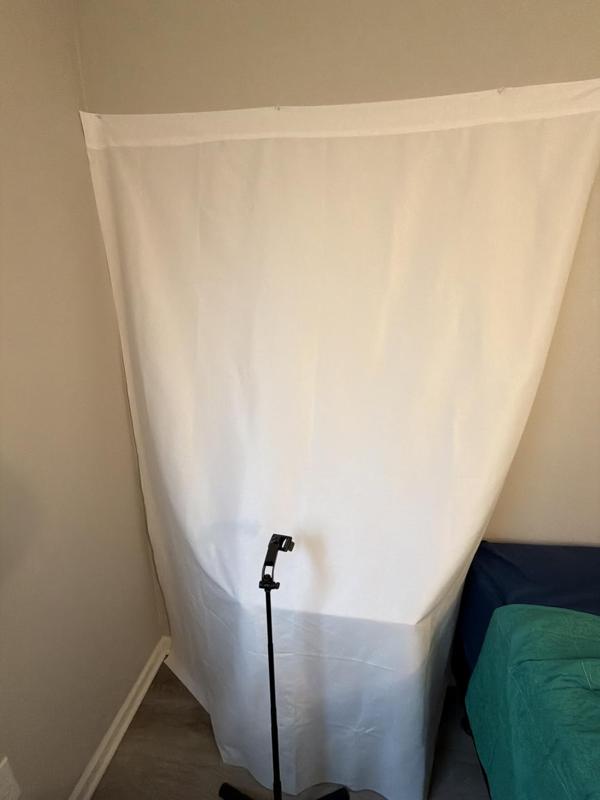 HEMMOTOP Photo Backdrop Curtains, 5x7 ft White Backdrop for Photoshoot, White Photography Seamless Backdrops Background for Easter, Birthday Party, Halloween, Photo, Projector Screen customer photo 2