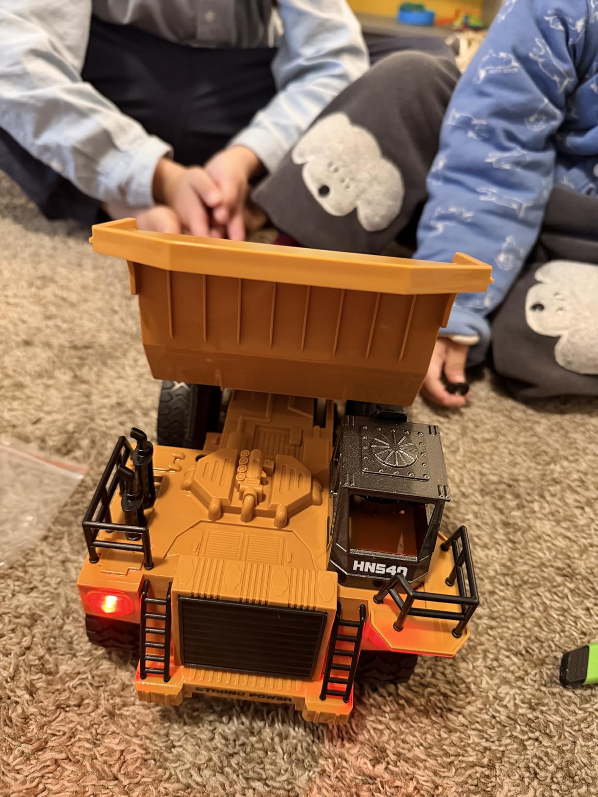 Remote Control Construction Dump Truck Toy 2.4G RC 6 Channel Bulldozer 4 Wheel Driver Mine Construction Alloy Metal Vehicle Truck 1:18 with 2 Rechargeable Batteries for Boys Birthday Gift Age 6+ customer photo 1
