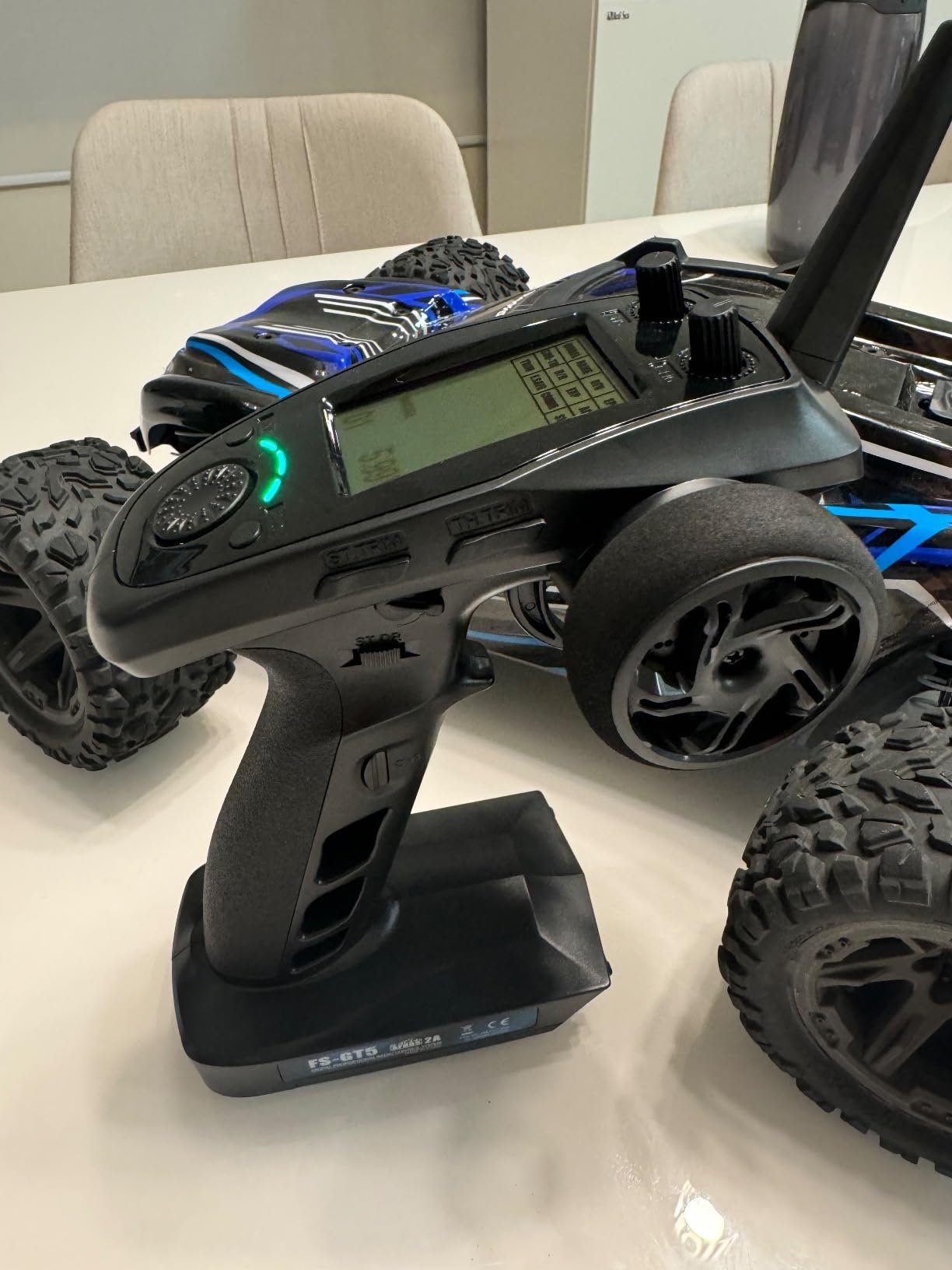 Flysky FS GT5 RC Transmitter with FS BS6 Gyro Receiver, 2.4Ghz 6 Channels RC Car Radio Transmitter and Receiver customer photo 2