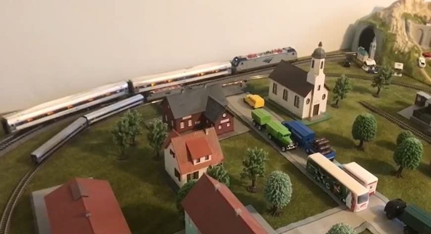 Bachmann Trains - 85' Budd Amtrak AMFLEET - I CAFÉ CAR - Northeast Regional Phase VI #43344 - HO Scale customer photo 1