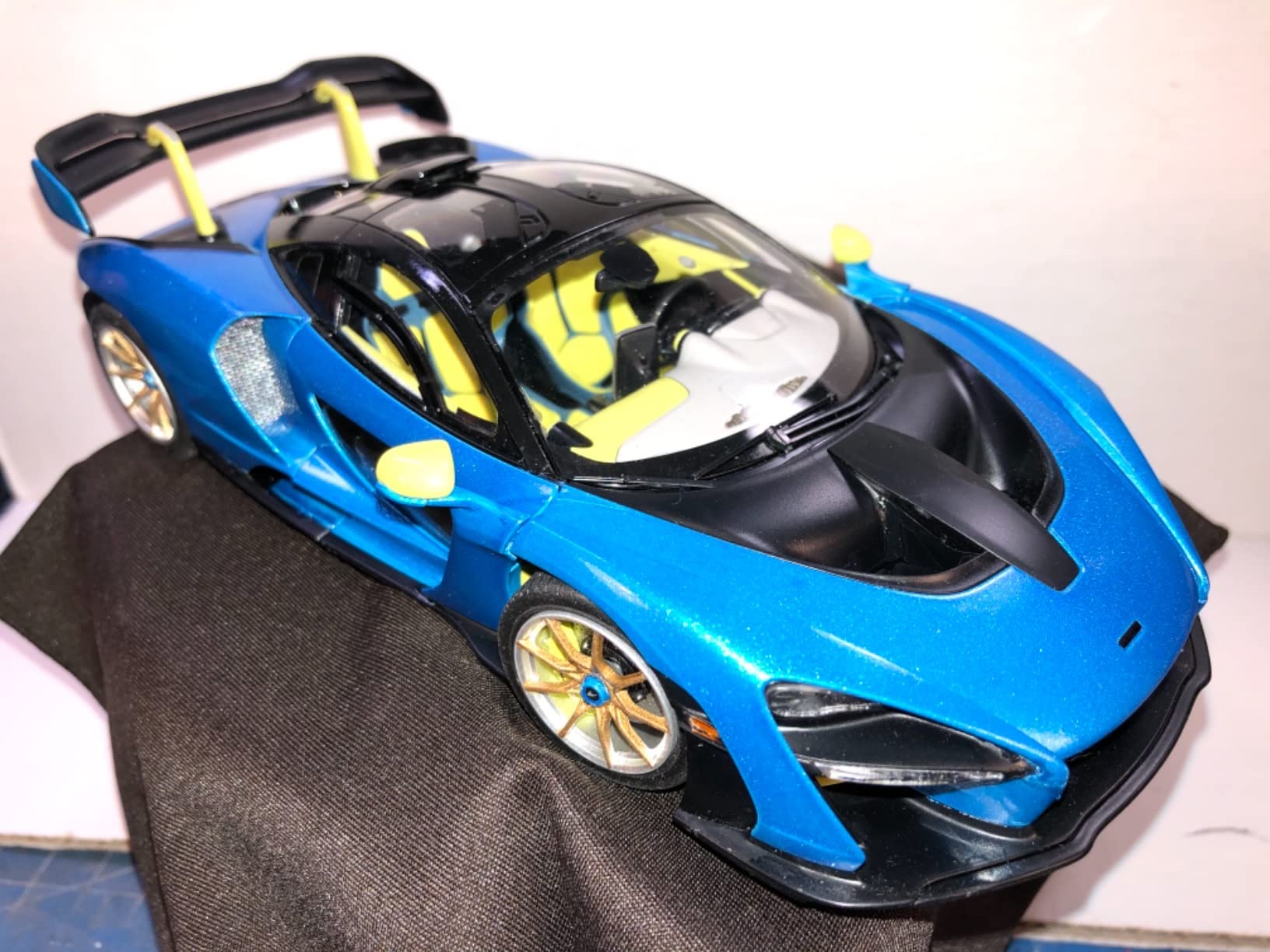 Tamiya 1:24 McLaren Senna Faithful Replica Model Building Kit customer photo 2