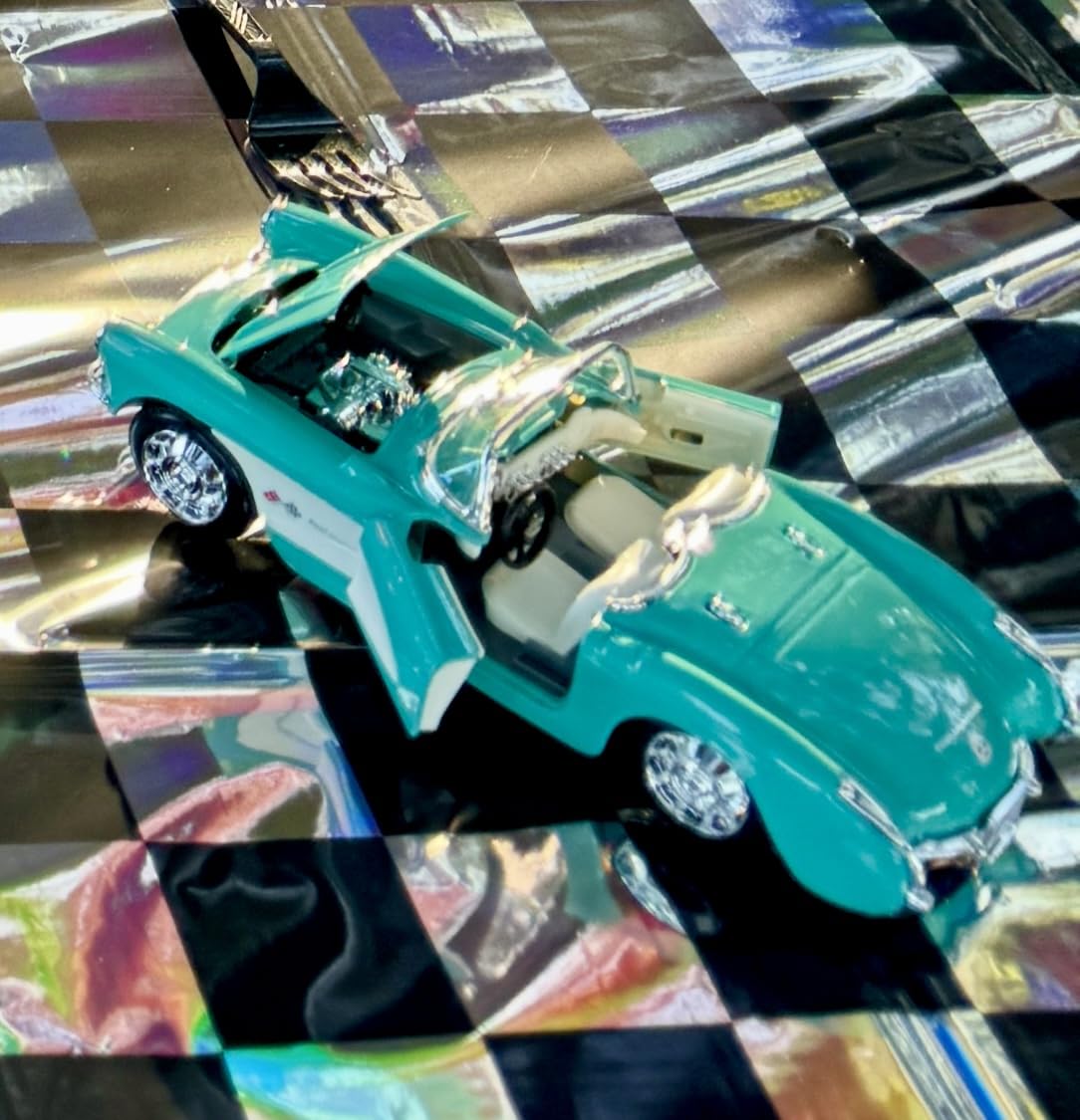 1:24 Special Edition 1957 Chevrolet Corvette - Turquoise customer photo 2