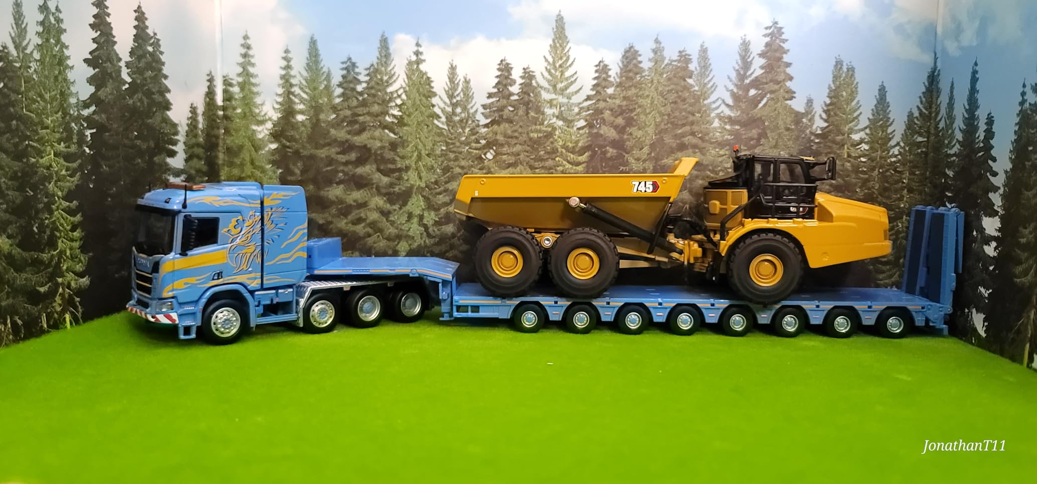 Diecast Masters 1:64 Cat 745 Articulated Truck, 6.75 x 2.75 x 2.5 in, Metal & Plastic, Yellow customer photo 1