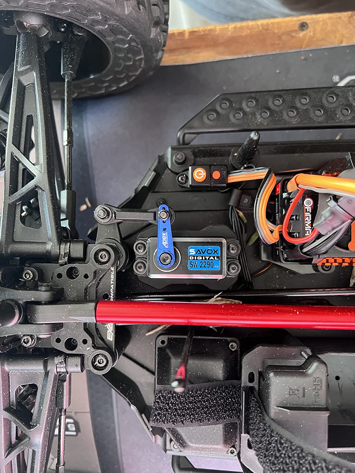 SAVSW2290SG-BE Waterproof Premium, High Voltage, Brushless, Digital Servo 0.11sec / 972.1oz @ 8.4v - Black Edition customer photo 1