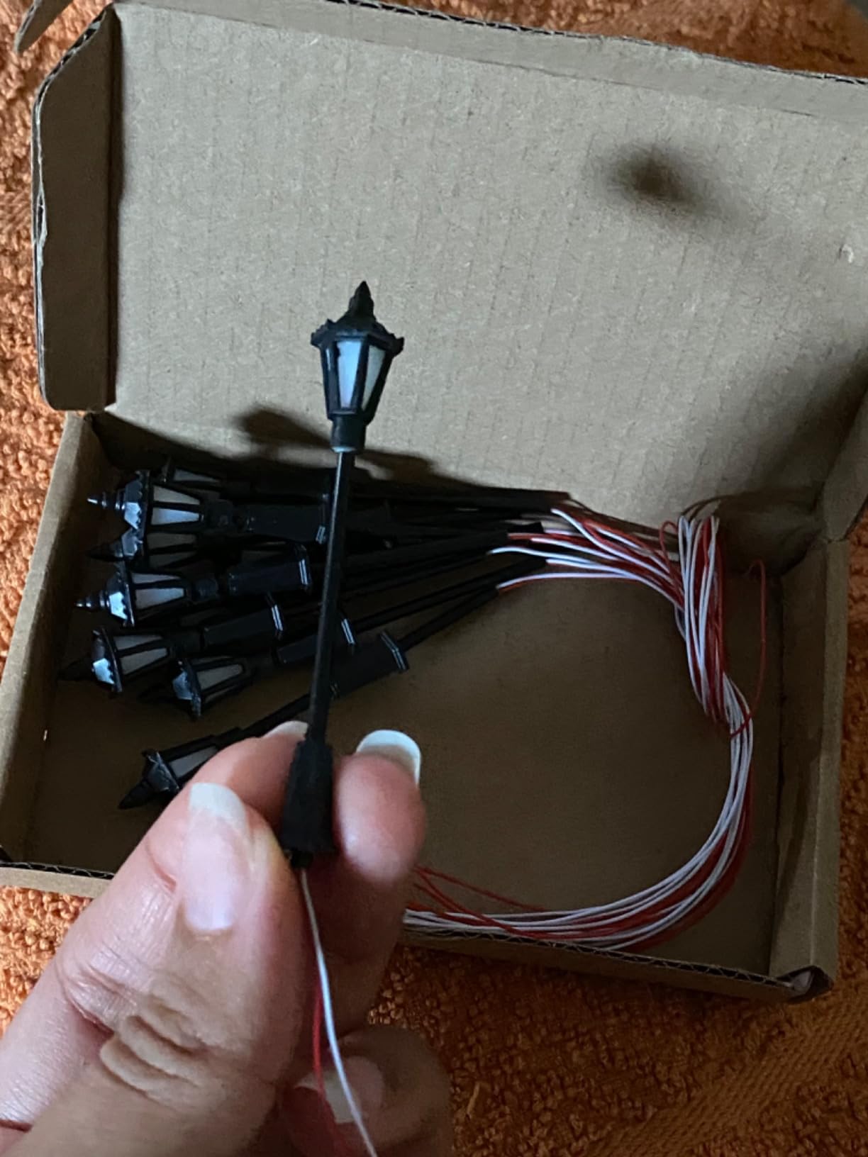 Maxmoral 10pcs 70mm Model Railway Antique Lamp Garden Street Light HO OO TT Scale 1:100 New customer photo 2