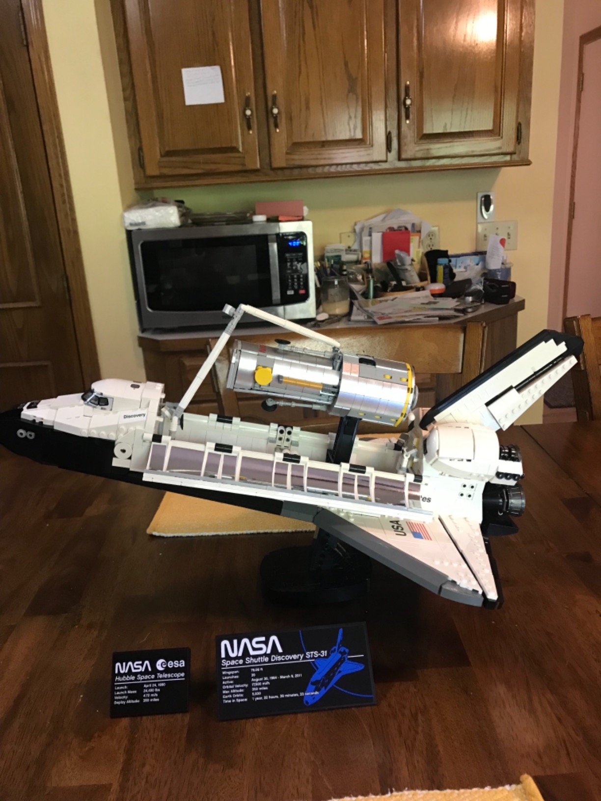 LEGO Icons NASA Space Shuttle Discovery 10283 Model Building Set - Spaceship Collection with Hubble Telescope, Detailed Display for Home or Office Decor, Gift Idea for Adults customer photo 2