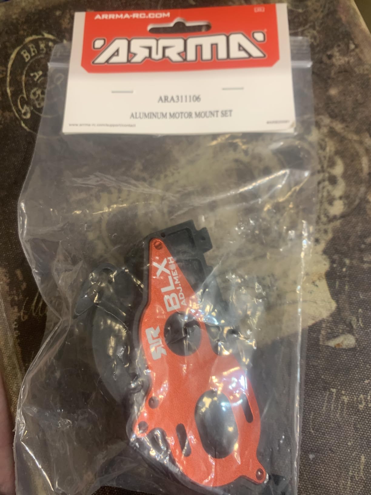 ARRMA Aluminum Motor Mount Set, ARA311106, Red customer photo 2