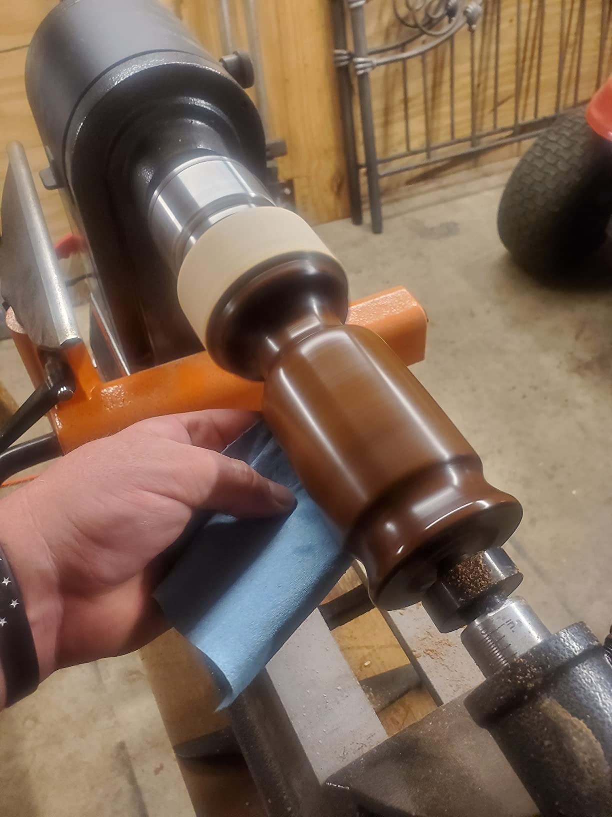 34035 6-Amp 14-Inch by 20-Inch Variable Speed Benchtop Wood Lathe customer photo 1