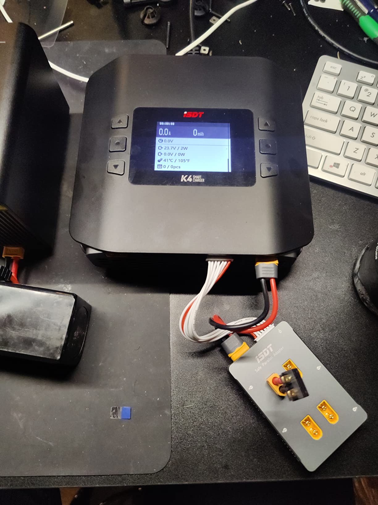 ISDT K4 Lipo Battery Balance Charger Discharger 1-8S AC 400W DC 600Wx2 Smart Charger for Life, Lilon, LiPo, LiHv/Pb/NiMH Battery Balance Charger customer photo 1