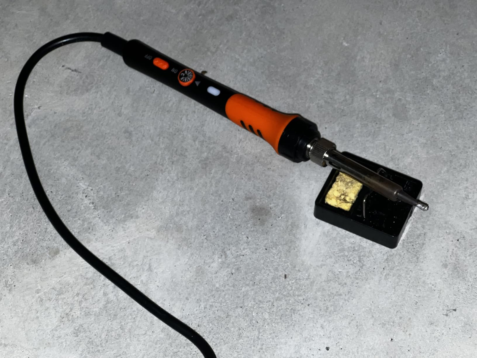 60W Adjustable Temperature Soldering Iron Kit - 9-in-1 With 5 Tips, Solder Wire Stand for Soldering and Repair customer photo 1