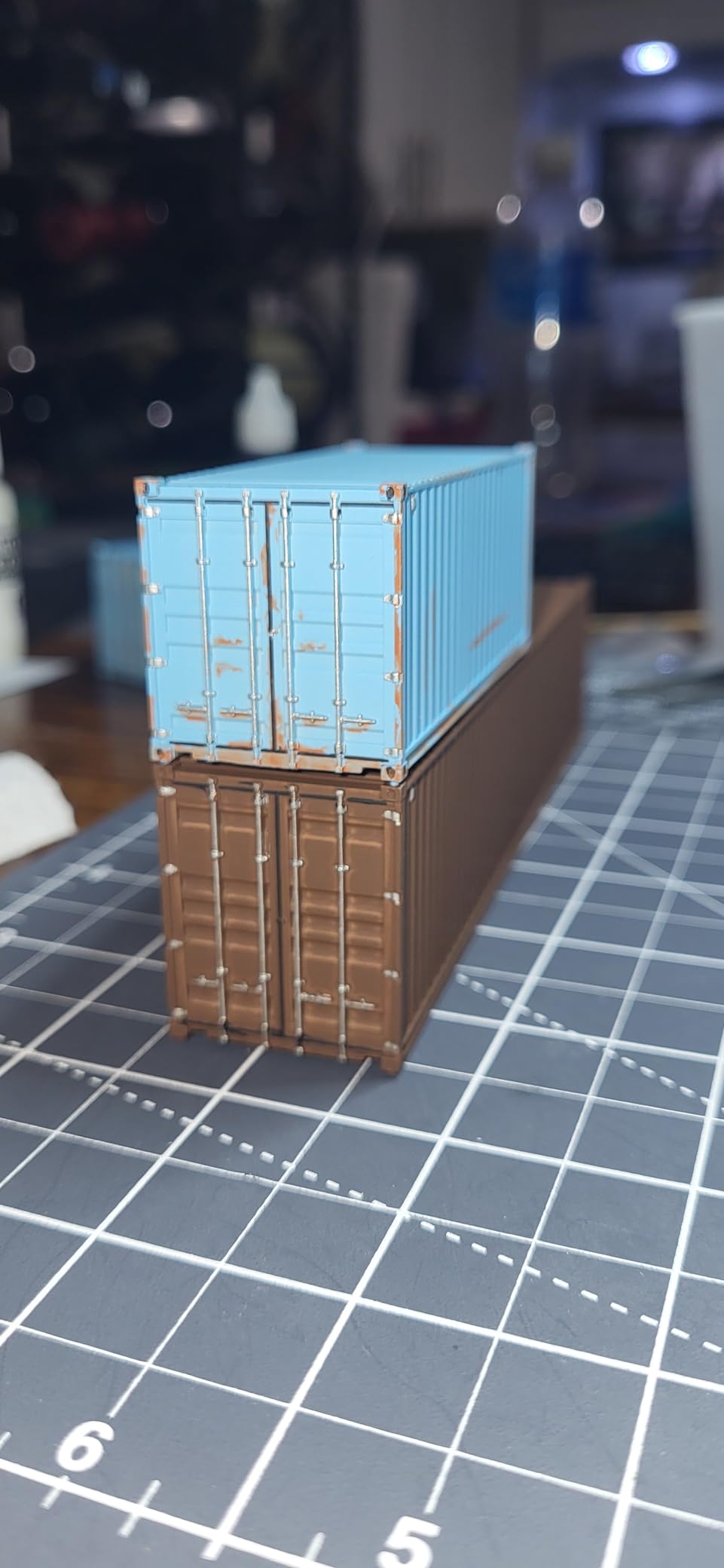 Evemodel C8740JJ 9pcs HO Scale 1:87 Shipping Container Blank Uncolored Cargo Box (40ft (9pcs)) customer photo 2