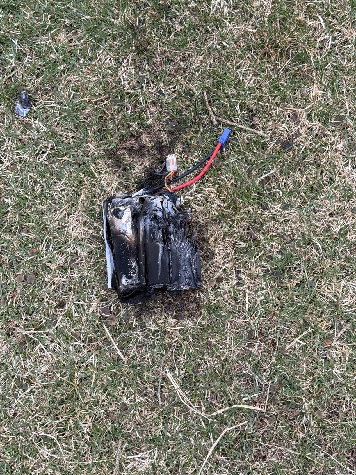 HOOVO 3S 11.1V Lipo Battery 6500mAh 120C RC Lipo Batteries Hard Case EC5 Plug Compatible with 1/8 1/10 Scale Vehicles RC Car Trucks Truggy Boats(2 Packs) customer photo 1