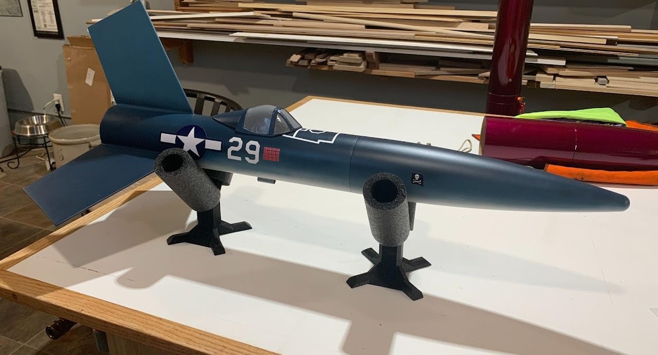 Estes 9721 Der Big Red Max Pro Series II Rocket-Building Kit, Advanced Flying-Rocket-Model Kit for Ages 18+ customer photo 1