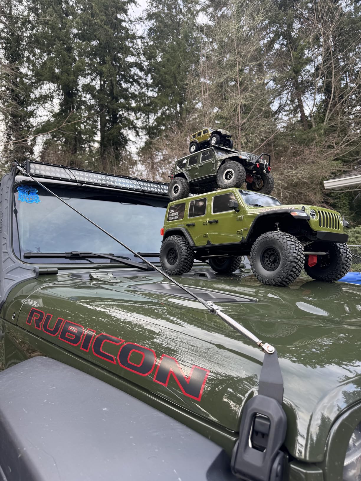 RC Truck 1/6 SCX6 Jeep JLU Wrangler 4WD Rock Crawler RTR customer photo 2