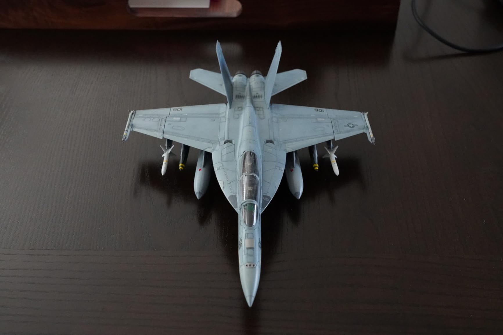 Revell 03834 F/A-18F Super Hornet 1:72 Scale Plastic Model Kit customer photo 1