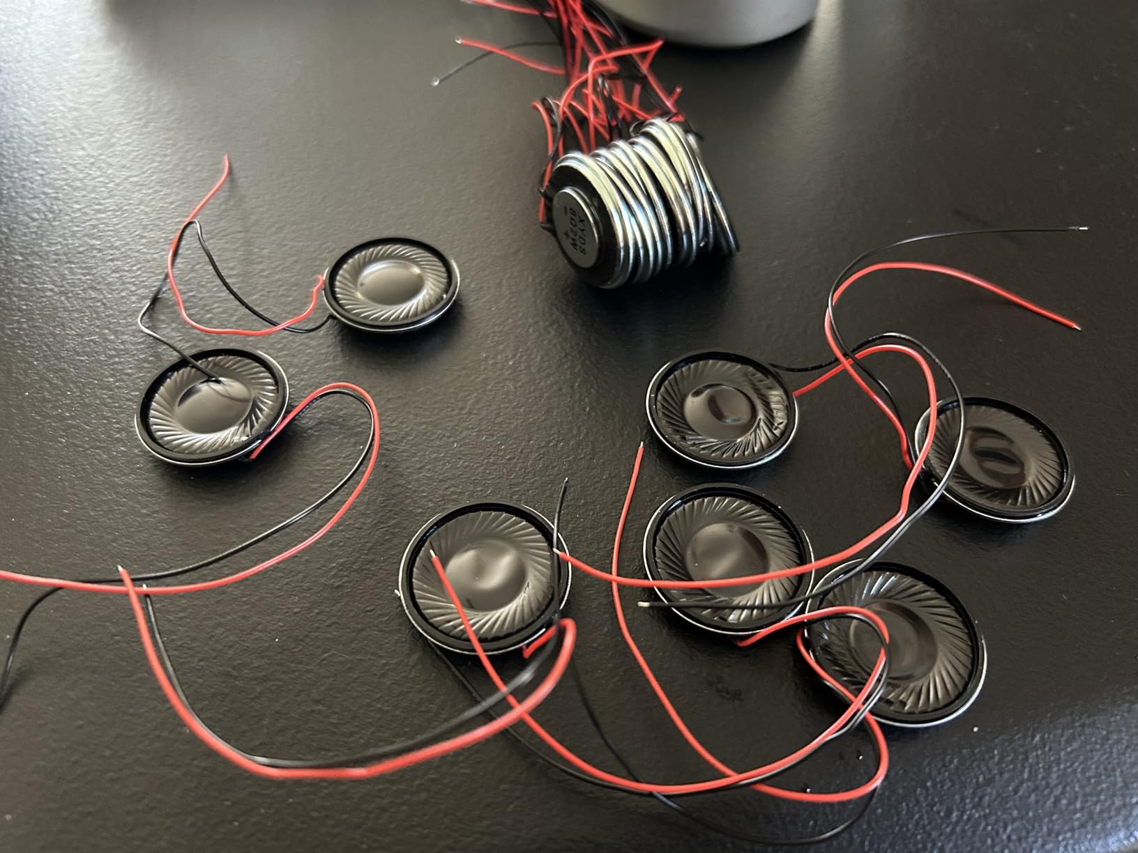 Weewooday 6 Pcs 2W 8 Ohm Small Speakers Metal Shell Round Internal Magnet Speaker Micro Internal for DVD, EVD, Mini Multimedia Loudspeaker customer photo 1