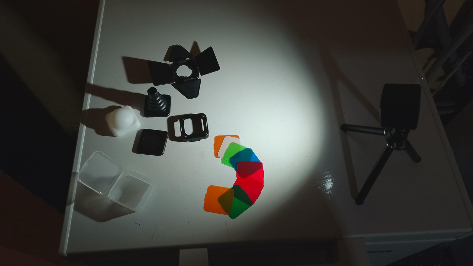 SmallRig RM01 Mini LED Video Light Waterproof Portable Lighting Kit with 8 Color Filters, Barndoor, Diffuser, Dimmable Fill Light 5600K CRI95, Lume Cube Camera Light for Macro Photography, Stop Motion customer photo 2