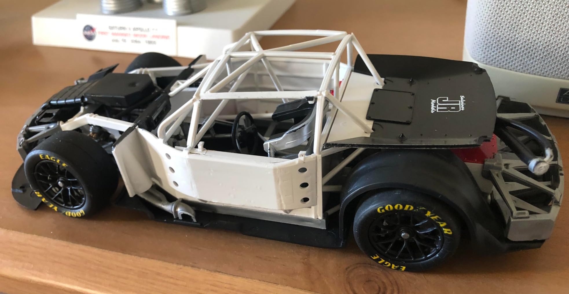 Salvinos Jr Models HMC2022KLP 1/24 Scale 2022 Camaro ZL1 #5 Kyle Larson Plastic Model Kit - Assembly Required customer photo 1