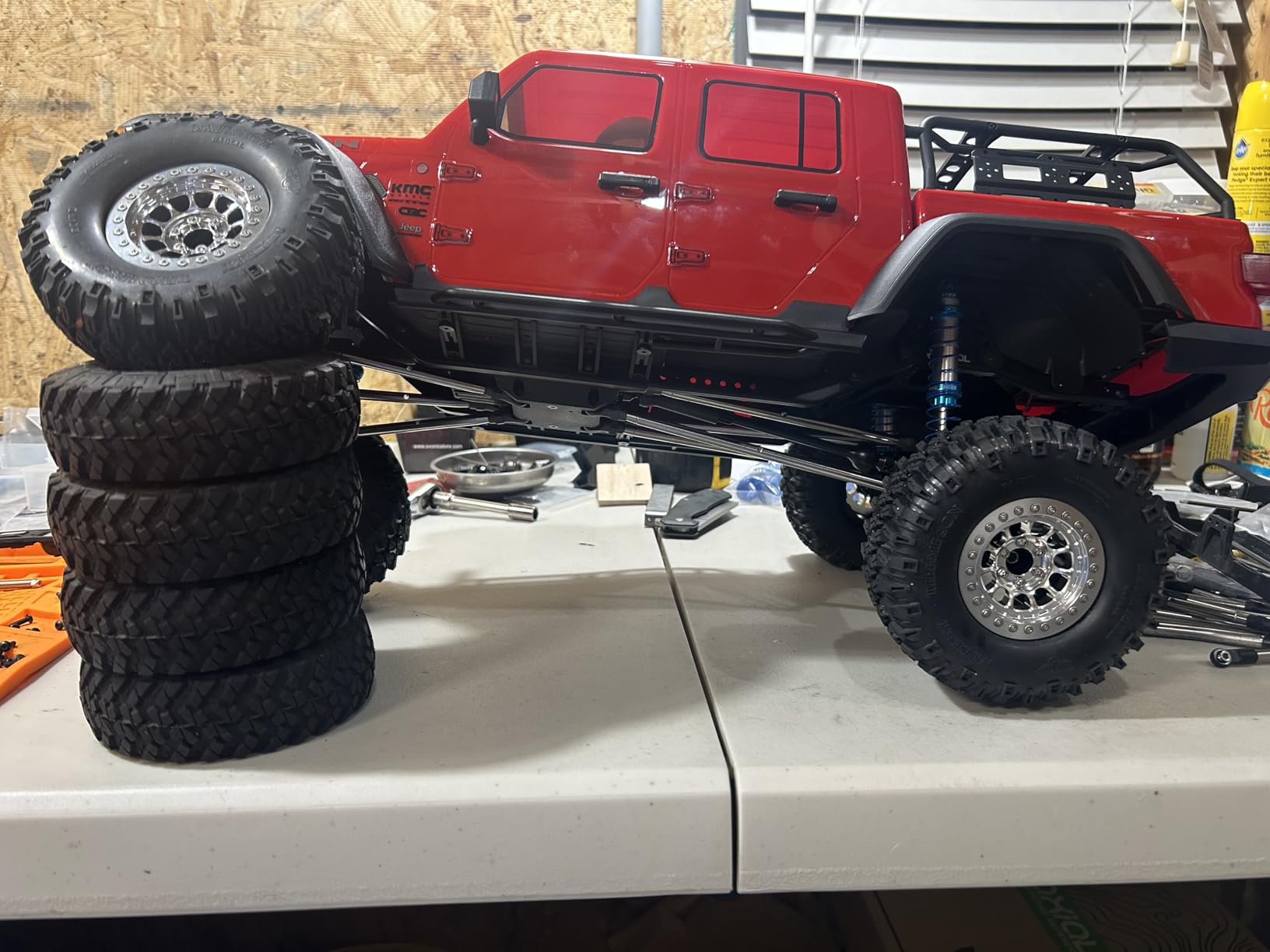 Axial SCX10 III Jeep JT Gladiator Rock Crawler with Portals RTR (Batteries and Charger Not Included), Gray, AXI03006BT1 customer photo 1