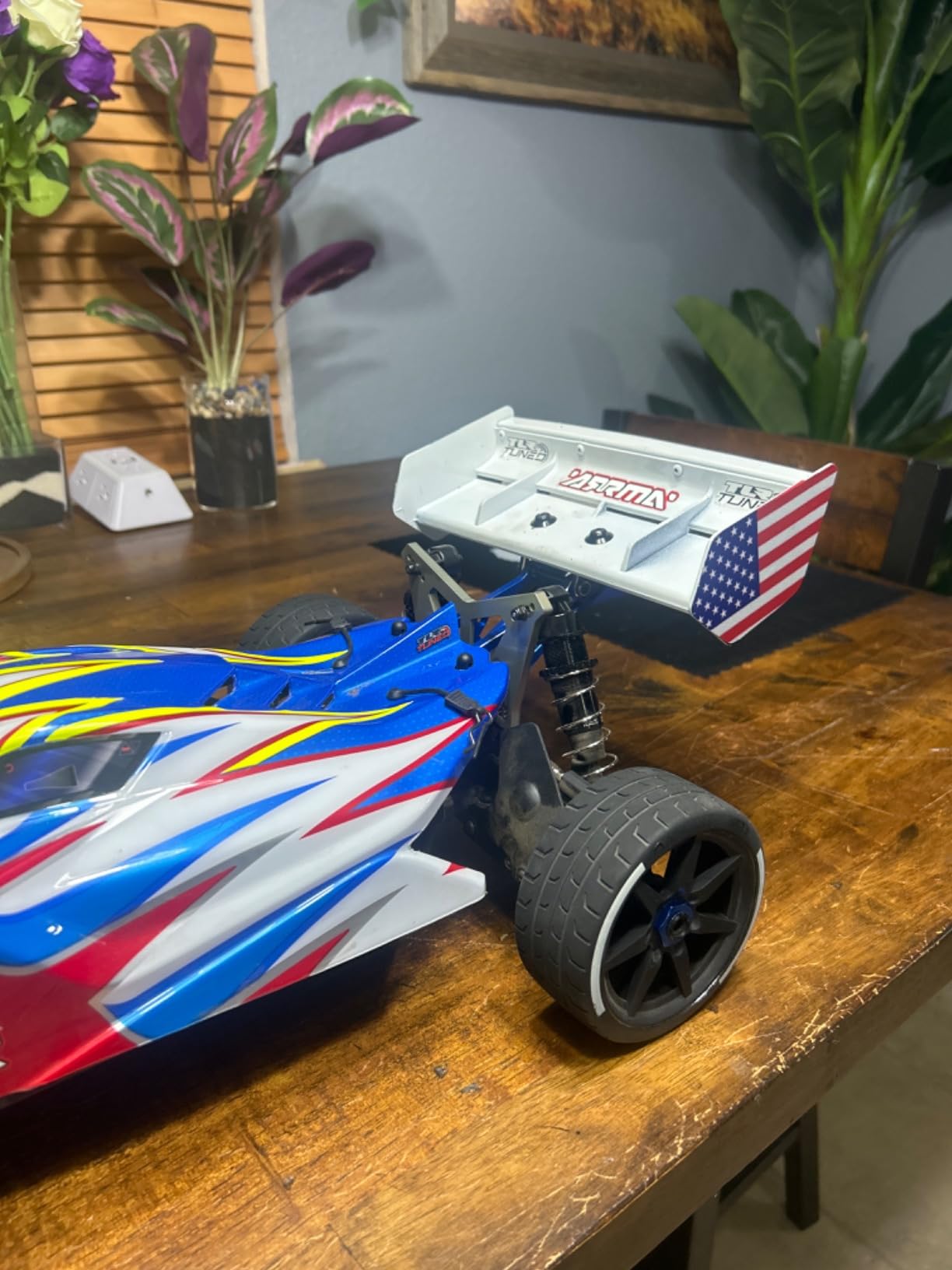 Aluminum Wing Mount Upgrades Part for 1/8 Typhon, Outcast, Kraton, Notorious, Talion 6S BLX, ARRCat HOps Up Upgrades Part, Replace AR320347 (Black Red) customer photo 2