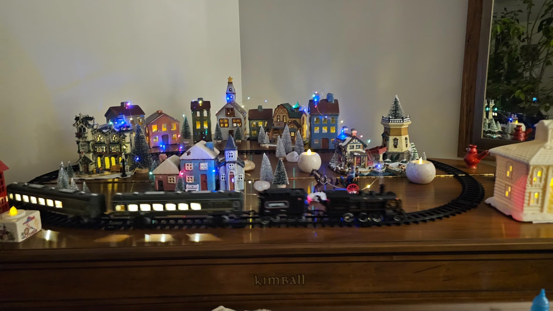 Electric Train Sets for Boys Girls Metal Alloy Christmas Trains Toys Steam Locomotive, Passenger Carriages, Tracks, Light & Sounds Rechargeable Birthday Gifts for Kids 3 4 5 6 7 8 + Years Old Red customer photo 2