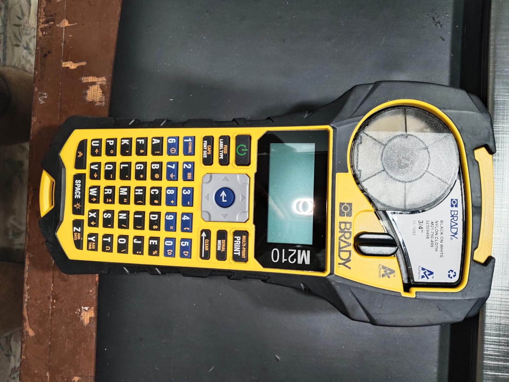 Brady M210 Portable Label Printer with Rubber Bumpers, Multi-Line Print, 6 to 40 Point Font (Replaces BMP21-PLUS Printer) customer photo 2