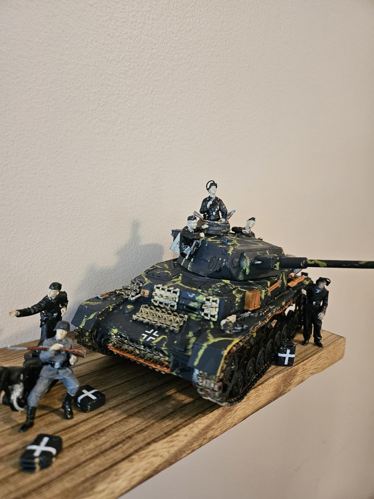 Tamiya 25209 1:35 DT. PzKpfw.IV Ausf.G m. Krad Ost F. - Model Making kit, Plastic kit, Assembly kit, Tank kit customer photo 1
