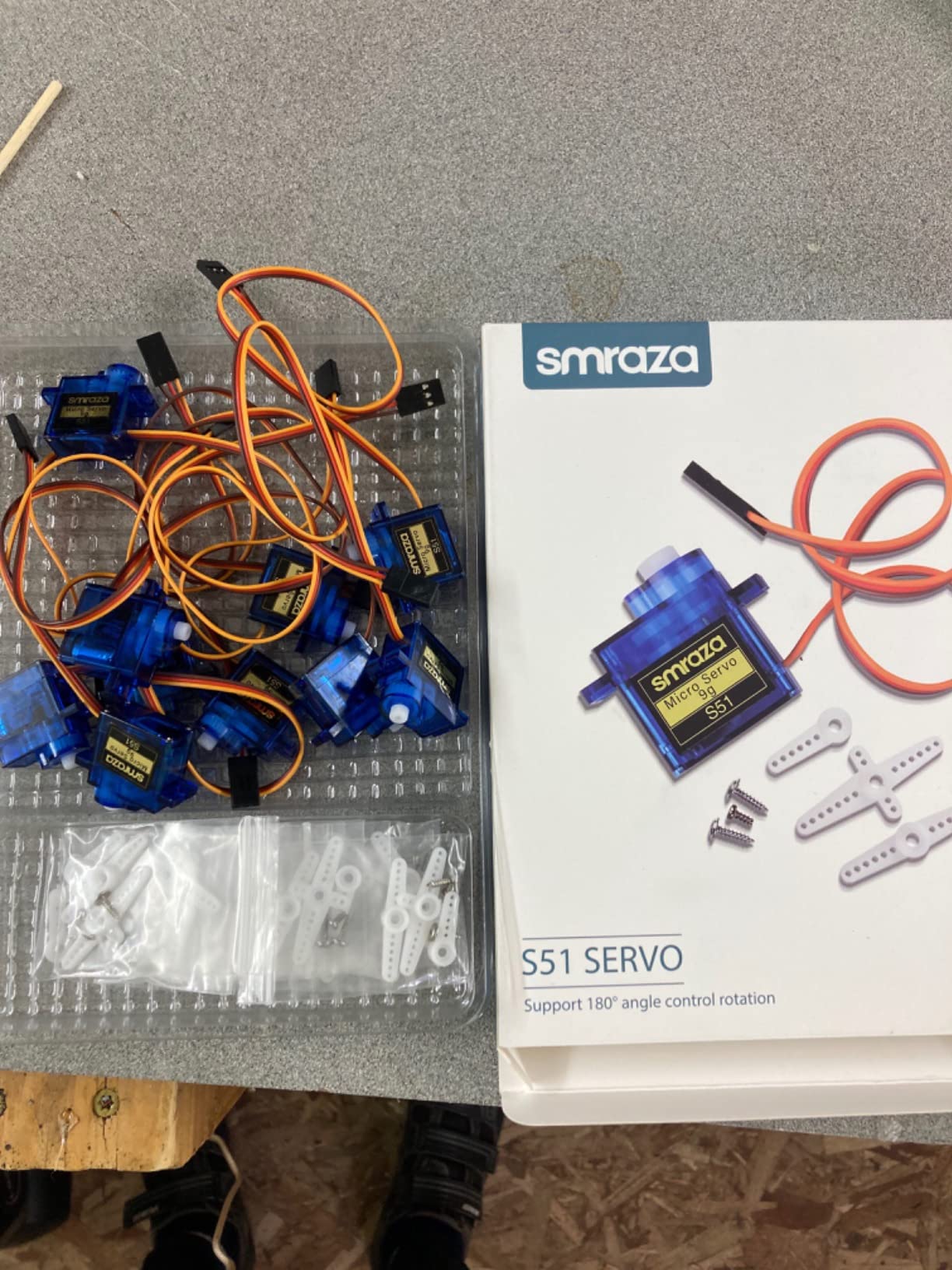 Smraza 4 Pcs SG90 9G Micro Servo Motor Kit (Metal Gear) for Arduino Projects, RC Robot, Robot Arm, Helicopter, Airplane, Car and Boat Control, Mini Servo Applications customer photo 1