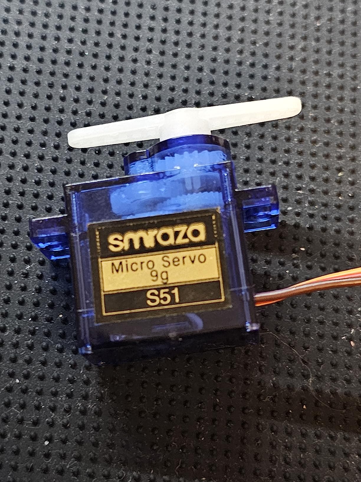 Smraza 4 Pcs SG90 9G Micro Servo Motor Kit (Metal Gear) for Arduino Projects, RC Robot, Robot Arm, Helicopter, Airplane, Car and Boat Control, Mini Servo Applications customer photo 2