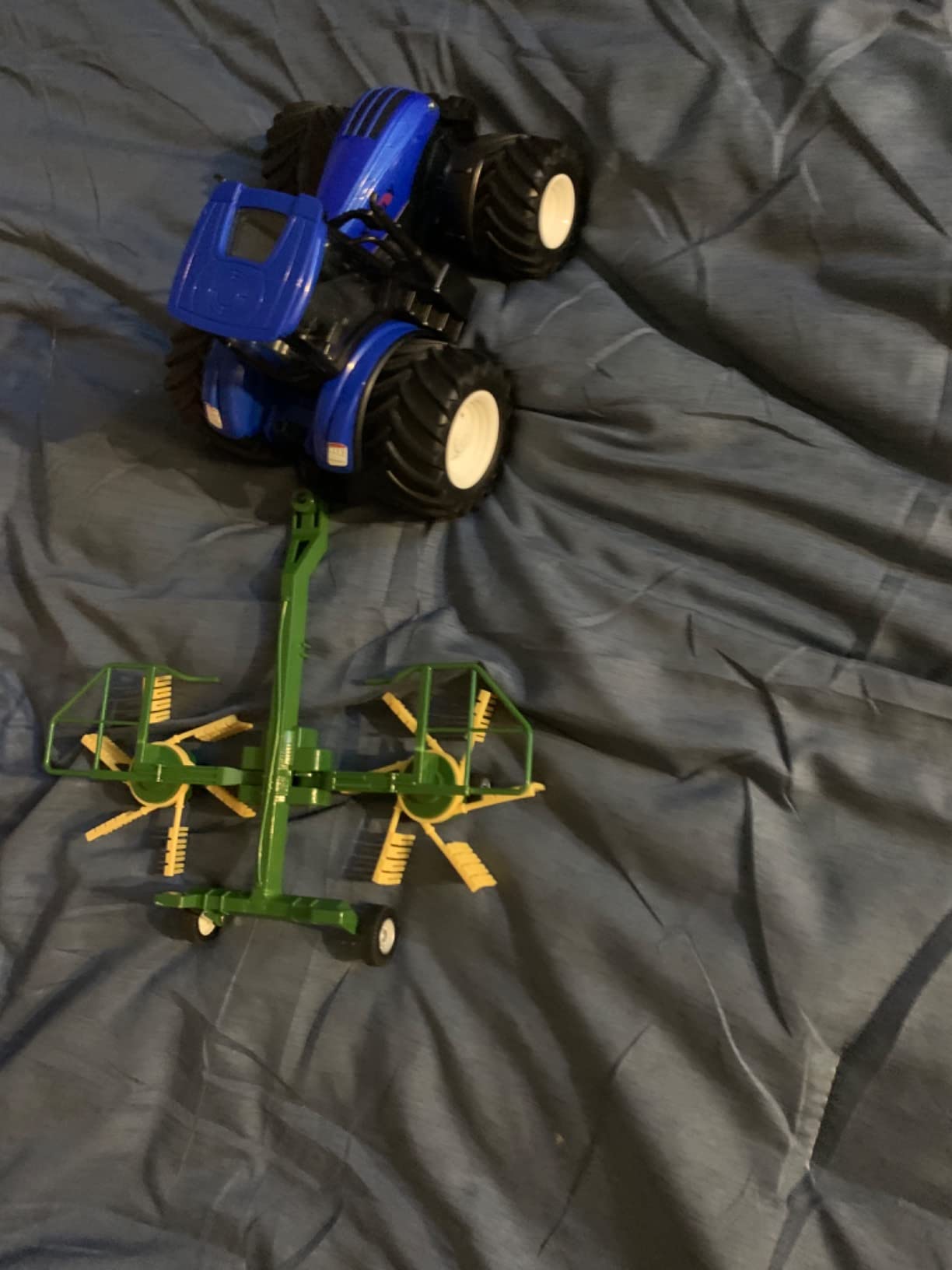 RC Truck Farm Tractor with 2 Rechargeable Batteries - 2.4G 1/24 High Simulation Construction Vehicle with Dual Rotary Swath Windrower，Remote Control Toy with Lights, Hobby Model Toys for Kids 3-6 customer photo 2