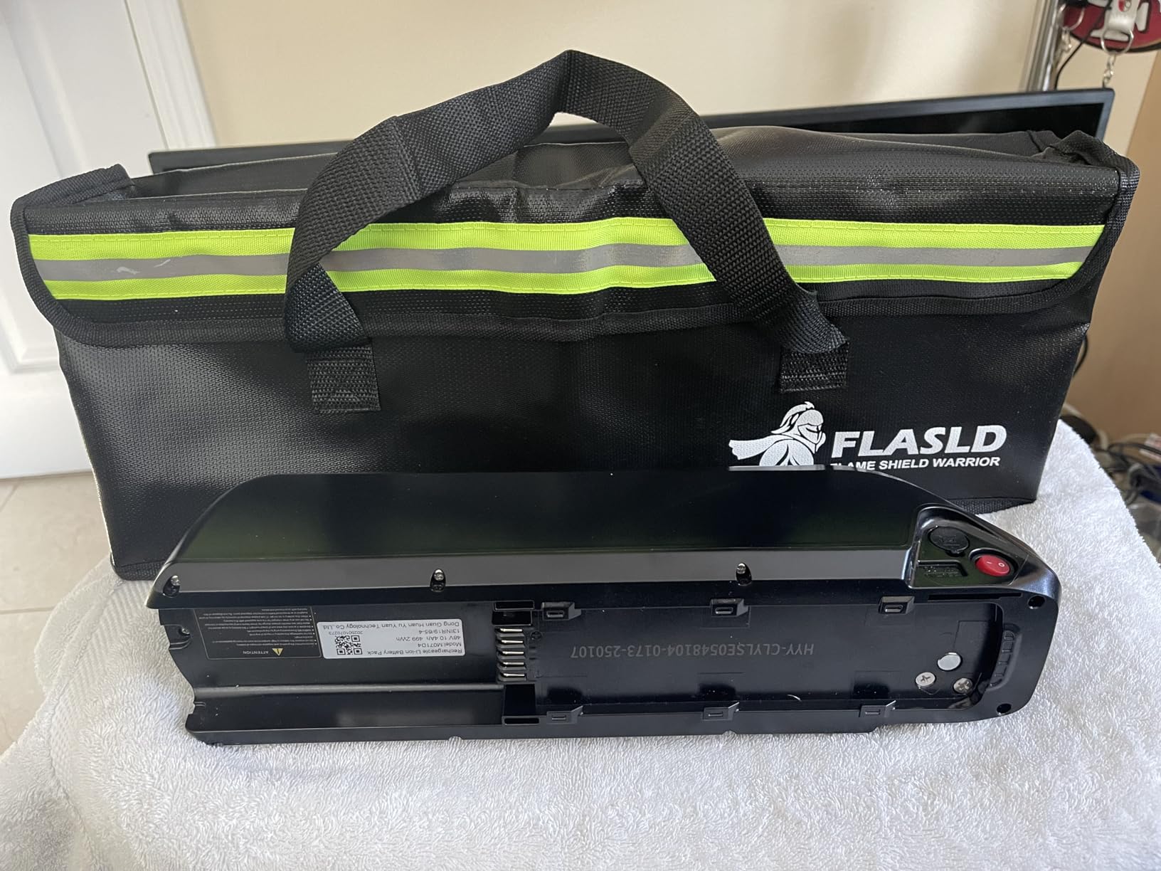 FLASLD Large Fireproof Lipo Bag for 100Ah Lithium Battery Storage and Charging, 14 x 7.8 x 9.5in Waterproof Box for Documents and Valuables customer photo 1