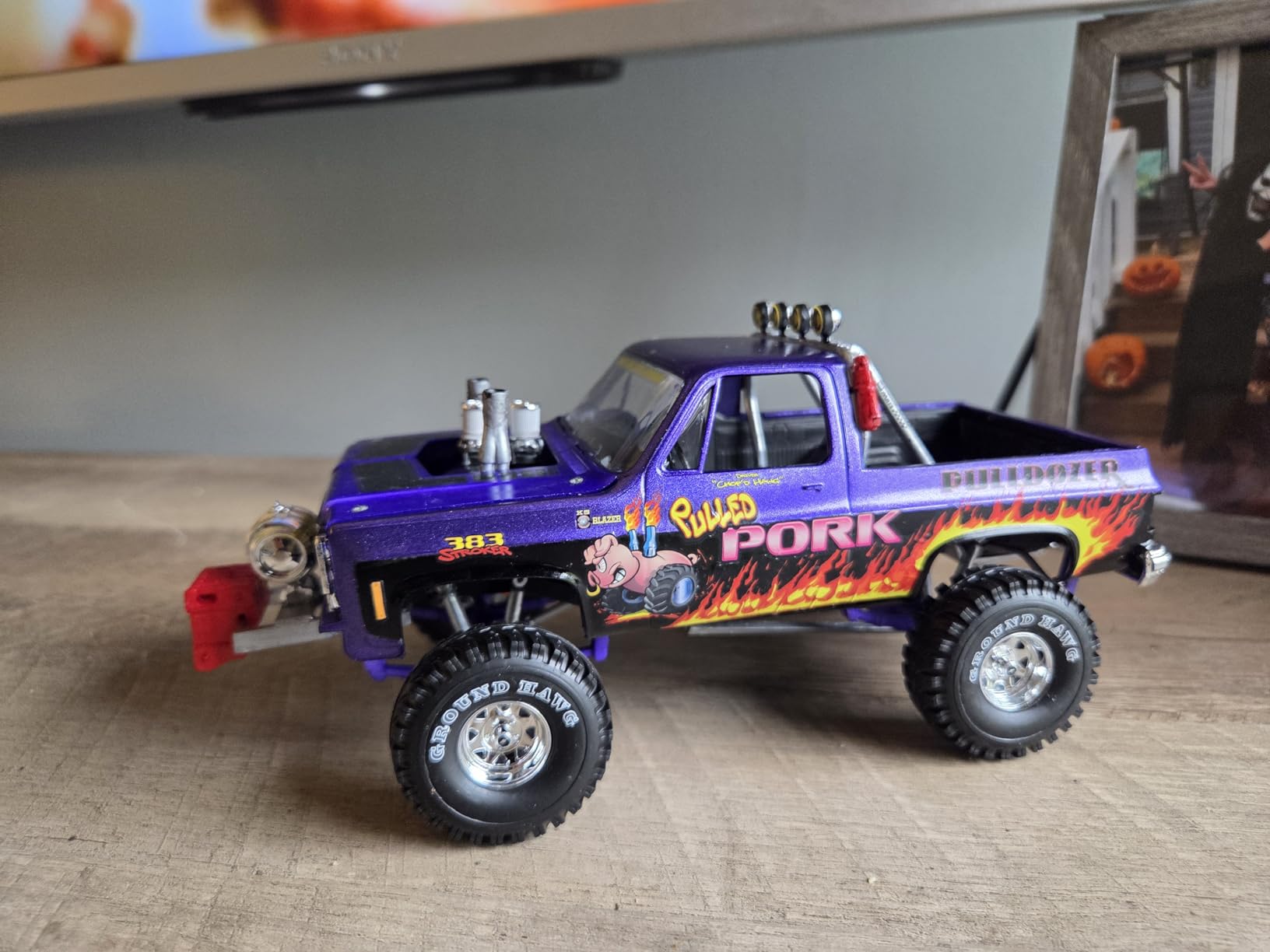 Revell 14532 '78 Chevy Blazer Pulldozer 1:24 Scale 122-Piece Skill Level 4 Model Truck Building Kit customer photo 1