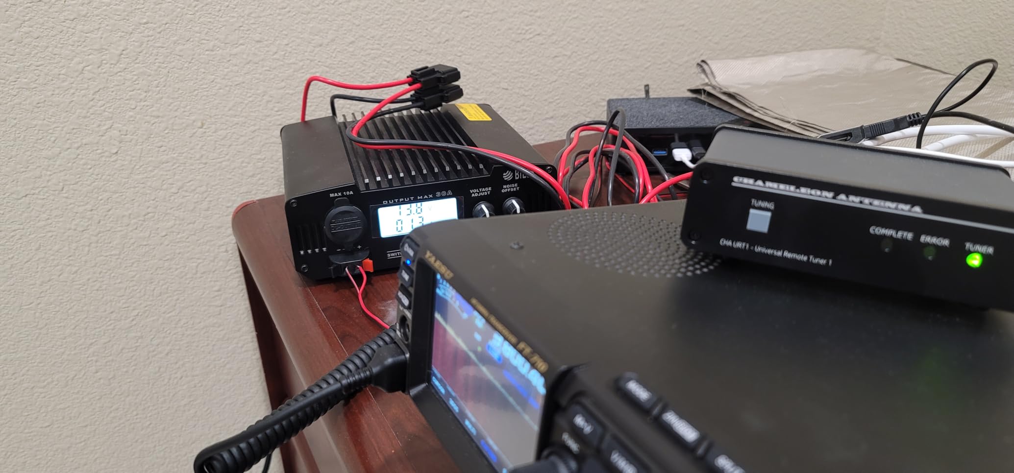 BTECH RPS-30PRO 30 Amp Regulated Universal Compact Bench Power Supply, AC-to-DC Power Convertor, 13.8V (9~15VDC Adjustable) with Noise Offset Adjustment customer photo 2