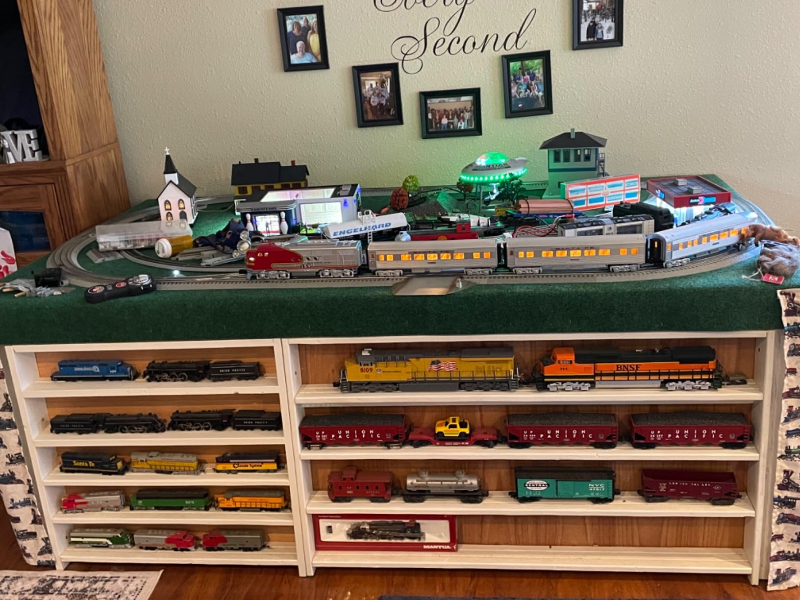 Bachmann Trains - USRA 0-6-0 w/Smoke & Vanderbilt Tender - Union Pacific #4434 - HO Scale customer photo 1