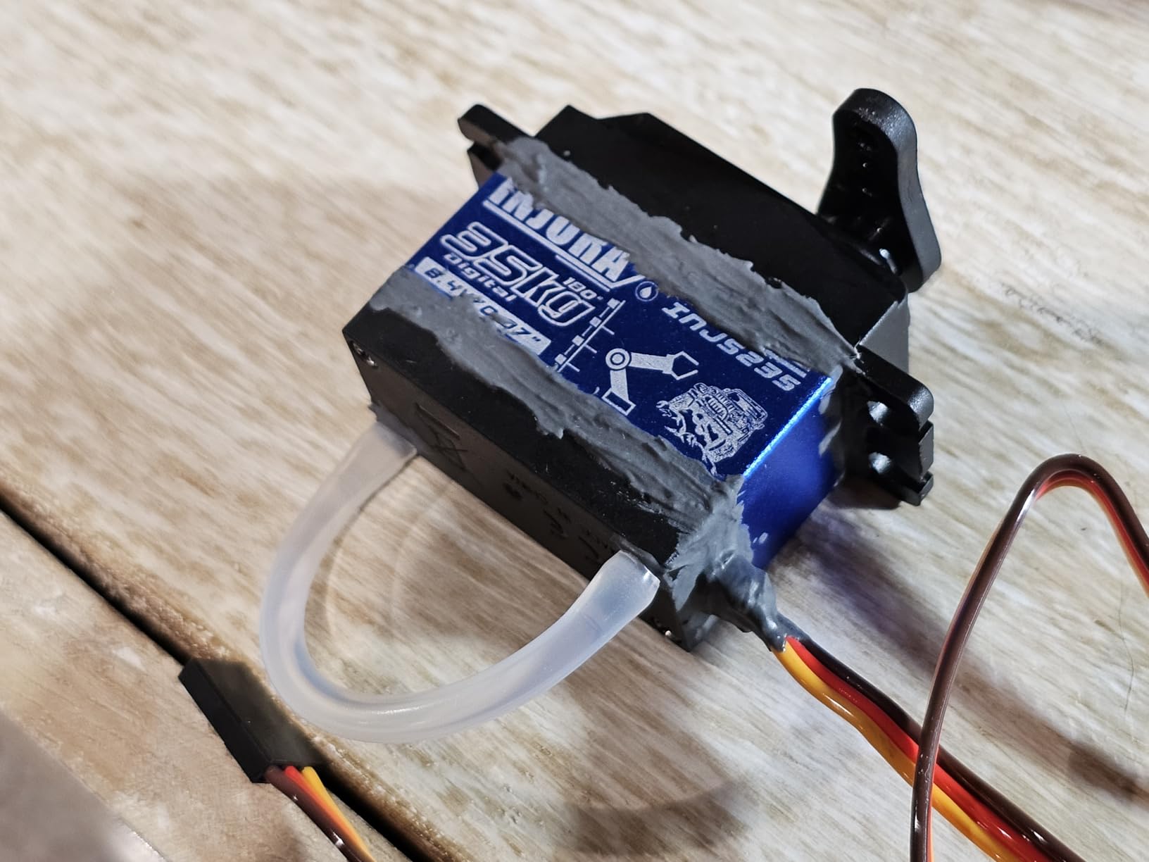 INJORA 35KG Brushless Waterproof High Voltage Servo Motor High Torque Digital Servo for RC Car Model customer photo 1