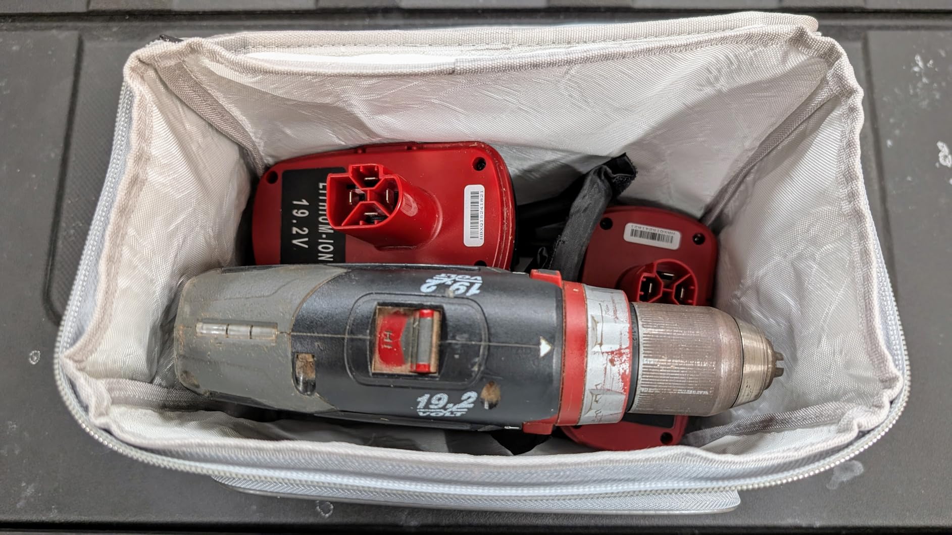 Tamfile Fireproof Lipo Battery Bag with 4200°F Heat Insulated, Ebike Lipo Bag with Pockets and Shoulder Strap,Explosionproof Lipo Safe Bag for Lipo Battery Storage,Transport and Charging customer photo 1