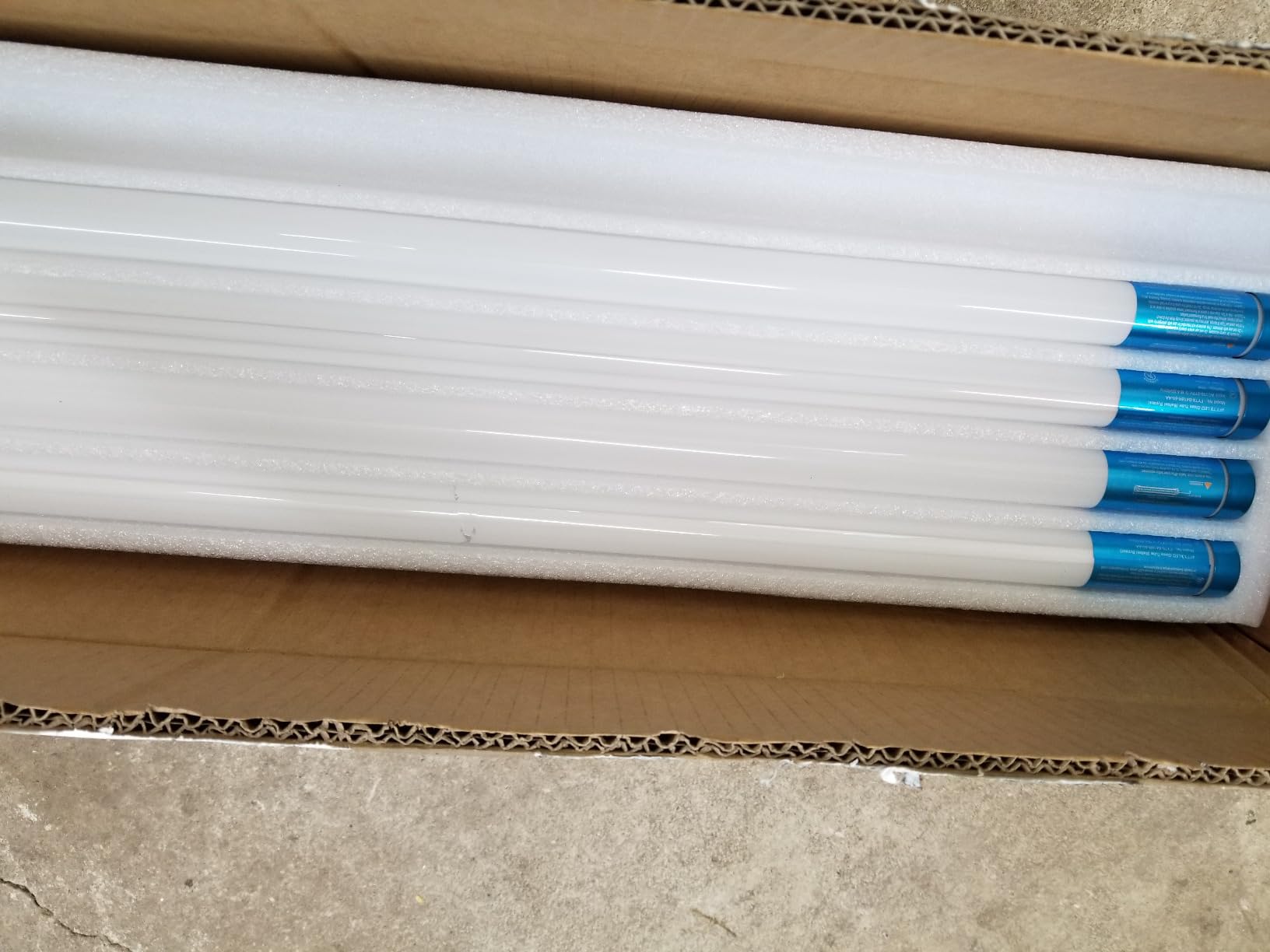 hykolity 20 Pack 5CCT 4FT LED T8 Ballast Bypass Type B Light Tube, 18W, 3000K/3500K/4000K/5000K/6500K Selectable, Single or Double End Powered, 2400lm, T8 T10 T12 Tube Light, 120-277V, UL, FCC customer photo 2